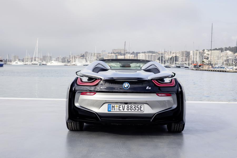  BMW i8 Roadster (I15) 2018 года  (WW) (фото 144 из 198)